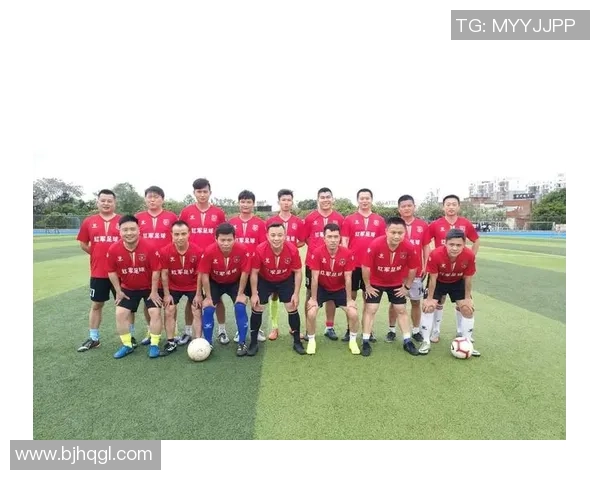 西安足球队荣登足球团队协作排行榜首位展现卓越团队精神与实力 西安足球队荣登足球团队协作排行榜首位展现卓越团队精神与实力