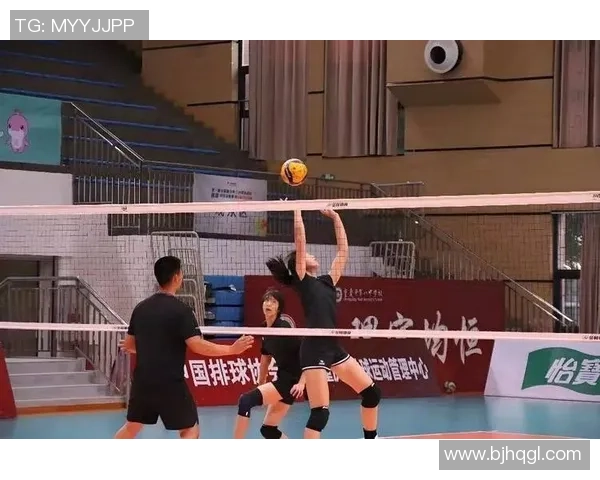 重庆排球队在全国排球速度排行榜中荣获第七名展现出强劲实力与潜力 重庆排球队在全国排球速度排行榜中荣获第七名展现出强劲实力与潜力